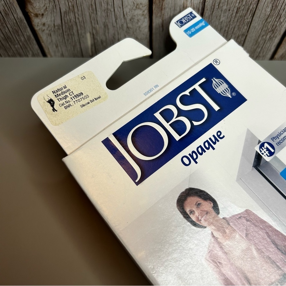Jobst Opaque Women's Compression Stockings Size Medium - Picture 2 of 6